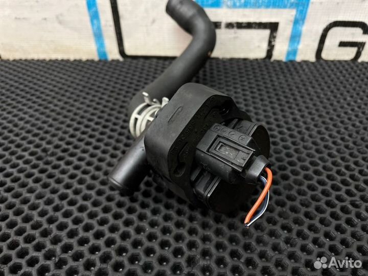 Насос водяной электрический Mercedes-Benz Ml-Class