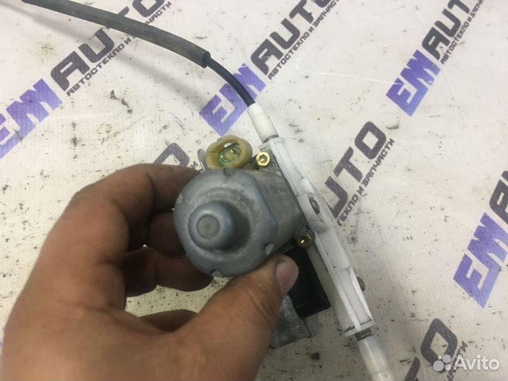 Стеклоподъемник передний левый эл. Рено Меган 1