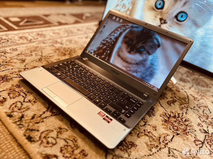 Мощный Ноутбук Samsung Amd A10/6гб/2 видюхи