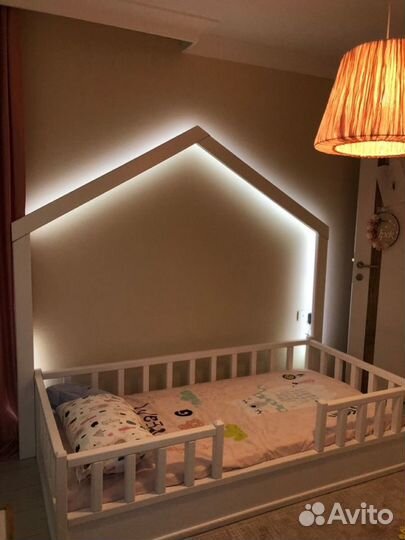 Детская кровать домик