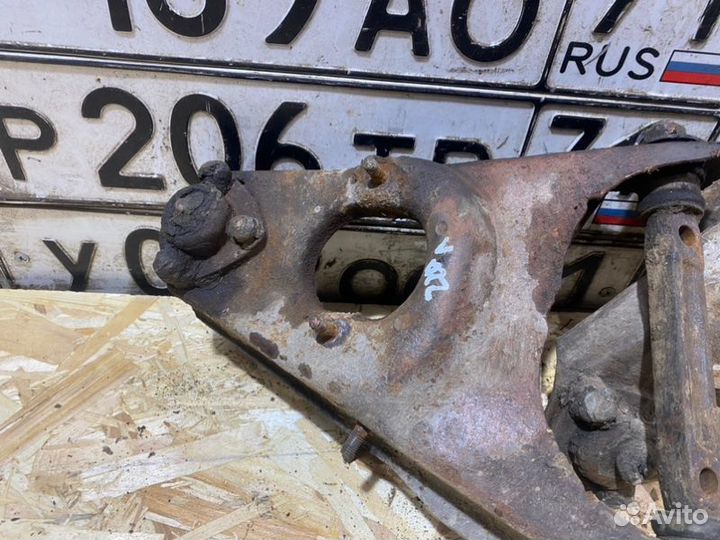 Рычаг нижний Ваз 2101 1976
