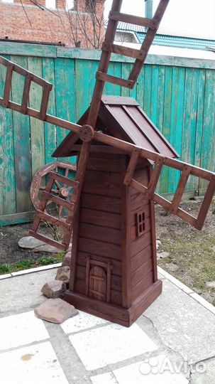 Садовая мельница