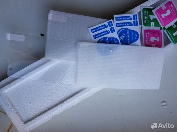 Защитные стёкла на Asus ZenFone 3 Deluxe ZS570KL