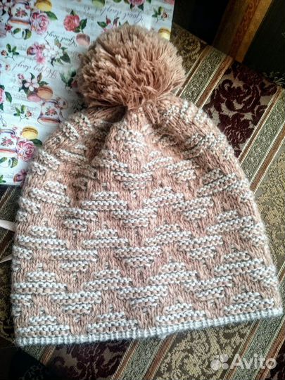Шапки вязаные. Ручная работа