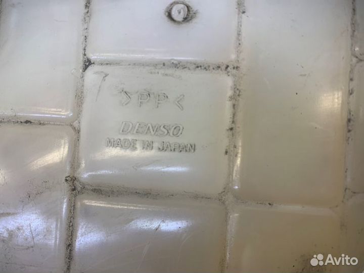 Бачок расширительный Toyota Land Cruiser 200