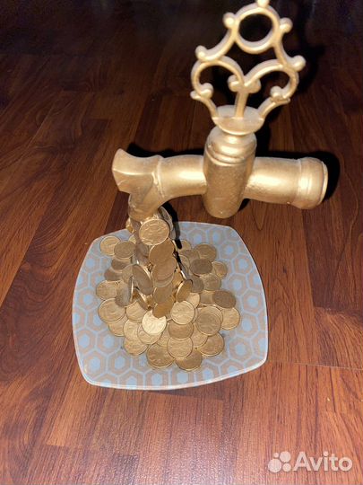 Инсталяция из монет