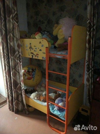 Двухярусная кроватка