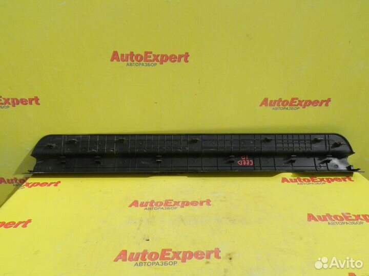 Накладка порога левая салона Kia ProCeed ED 07-10