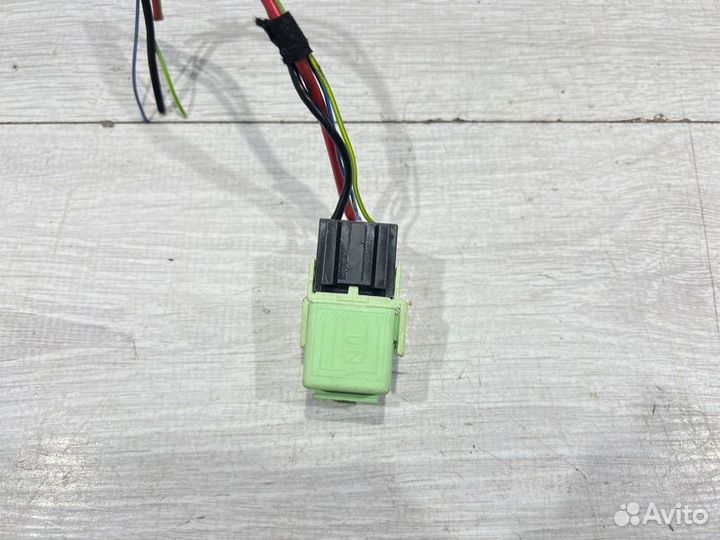 Реле Bmw 525I E39 M54B25 10/2001