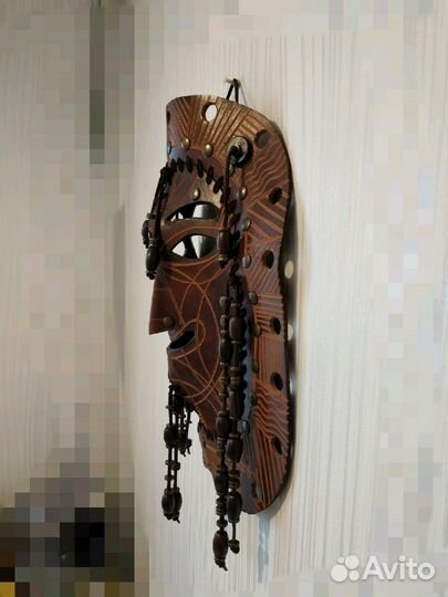 Интерьерная маска из кожи этно