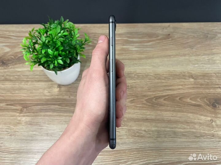 iPhone 8 Plus, 64 ГБ