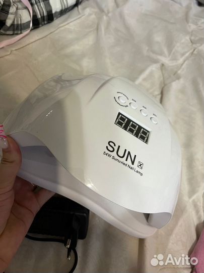 Лампа для сушки ногтей