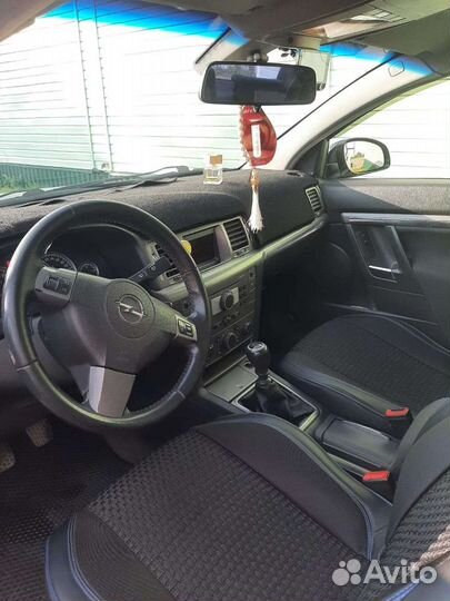 Opel Vectra 1.8 МТ, 2006, 279 884 км