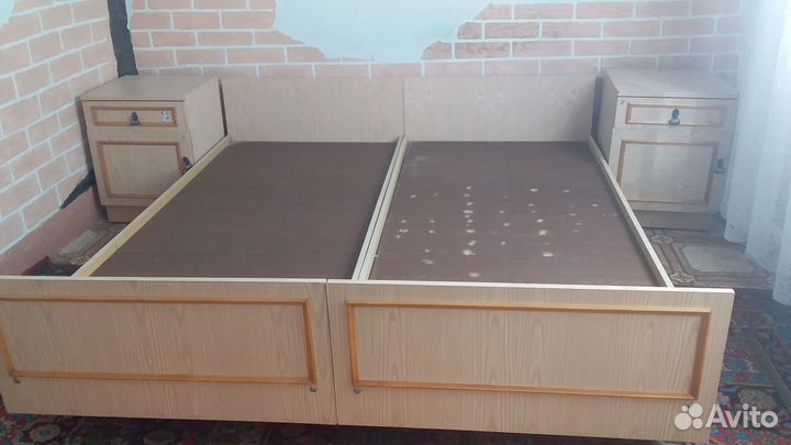 Спальный гарнитур