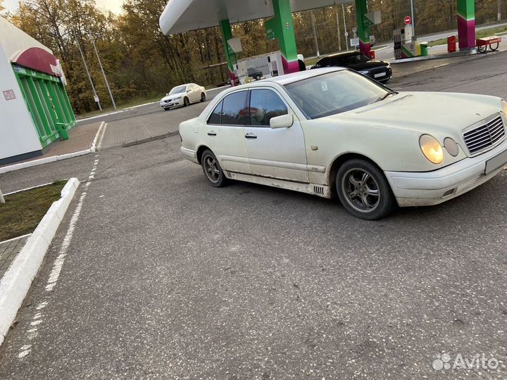 Mercedes-Benz E-класс 2.0 МТ, 1997, 330 000 км