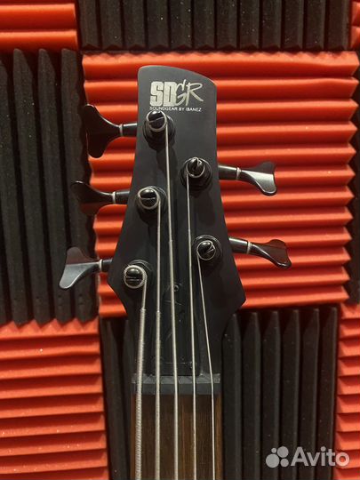 Бас-гитара Ibanez SR605