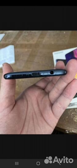 Samsung Galaxy A50, 4/64 ГБ