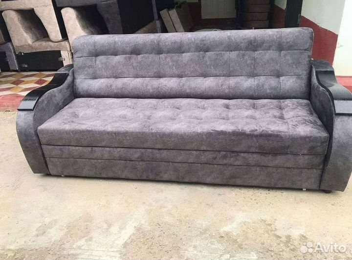 Прямой диван на заказ