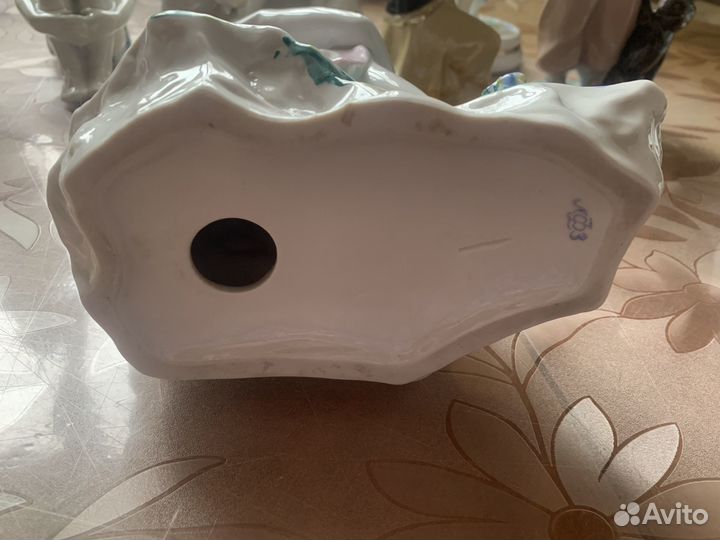 Статуэтка «Девушка с букетом», лфз