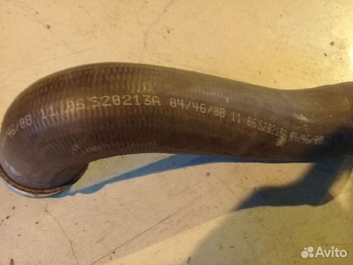 Патрубок интеркулера 1K0145762T Volkswagen Jetta 1