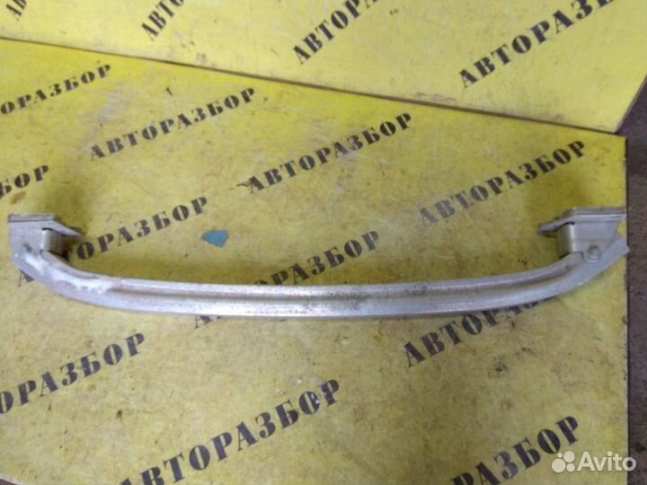 Усилитель заднего бампера Renault Megane 2