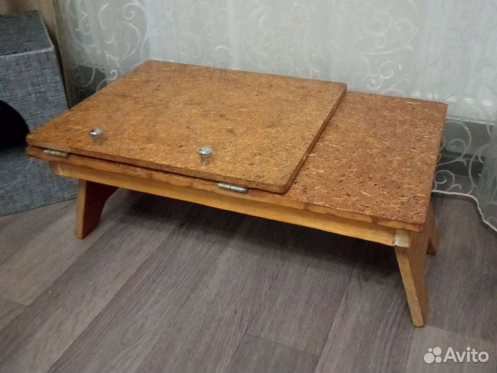 Столик под ноутбук