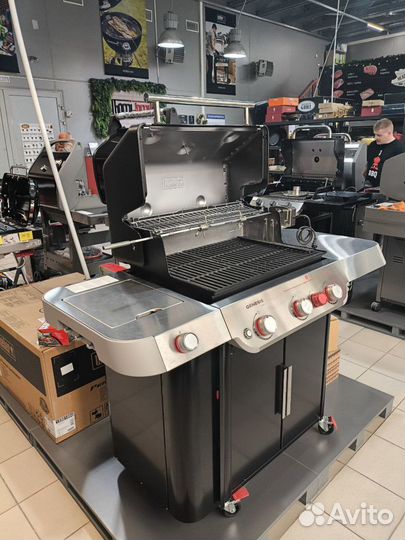 Газовый гриль Weber Genesis E-335 + вертел