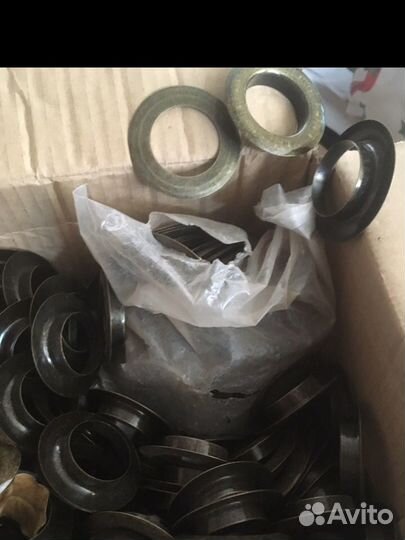 Продам люверсы шторные. 300 штук. Одна (из двух со