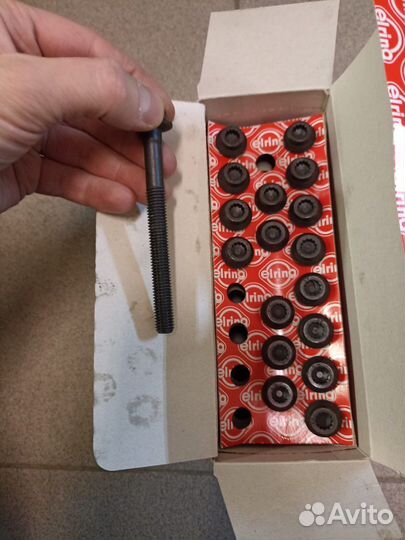 Комплект болтов гбц Mercedes W201/W202/W124