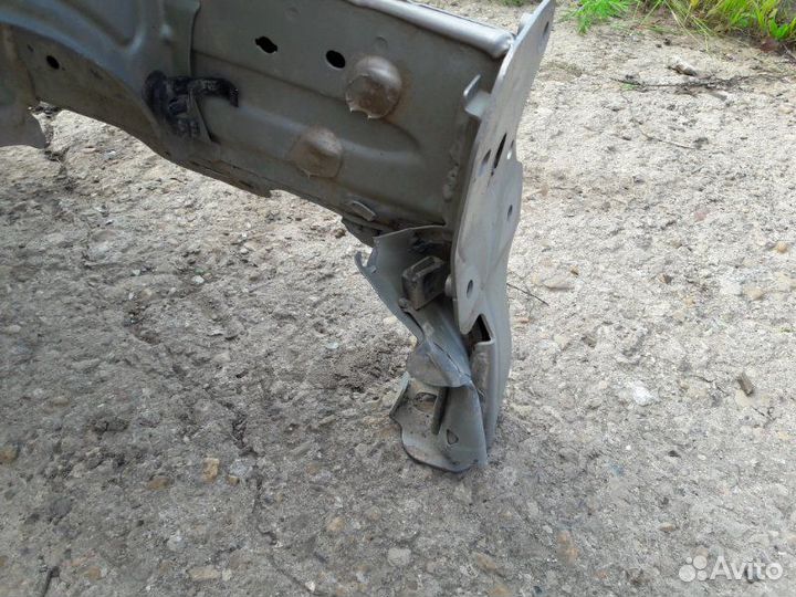 Лонжерон передний правый Renault Megane 2