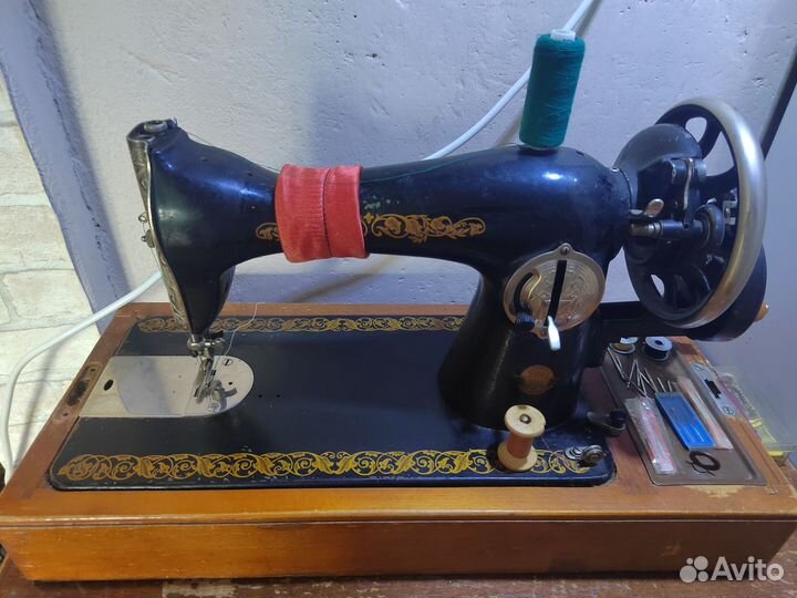 Швейная машинка ручная