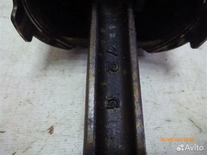 Поршень с шатуном Mitsubishi Montero Sport K90