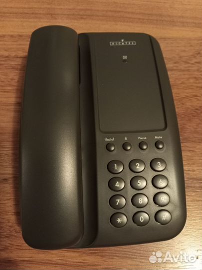 Новые стационарные телефоны Alcatel 2111 MA