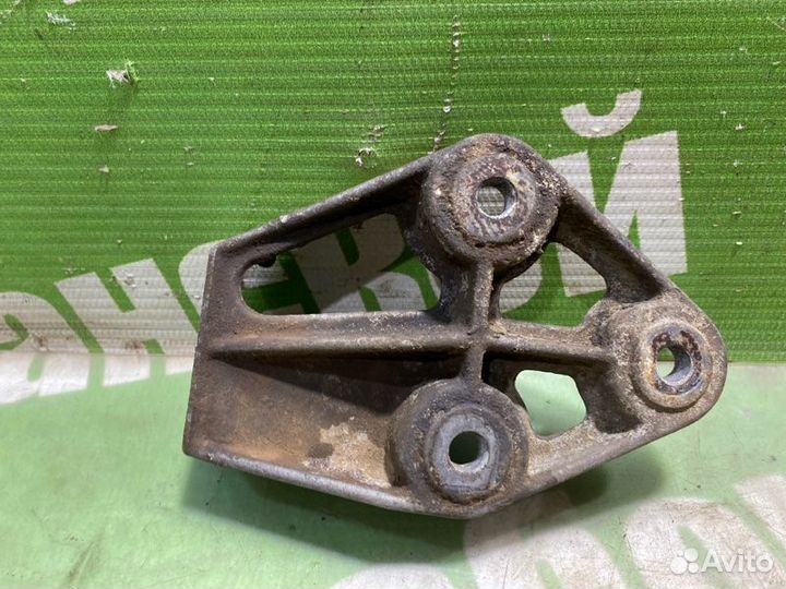 Кронштейн двигателя Daewoo Nexia