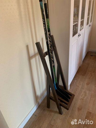 Стойка для клюшек, подставка под клюшки