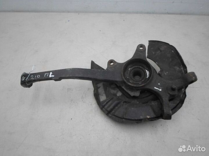 Кулак поворотный левый Mercedes E-klasse W210