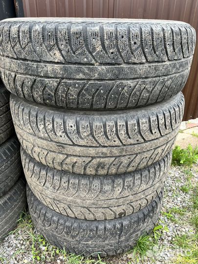 Bridgestone Ice Cruiser 7000 235/65 R17