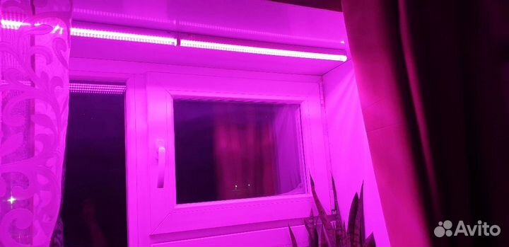 Фитосветильник для растений Uniel ULI-P20-18W