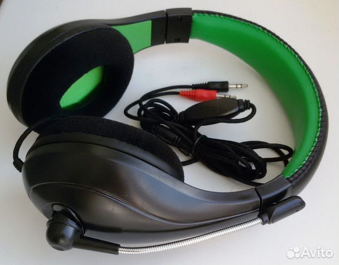 Наушники с микрофоном