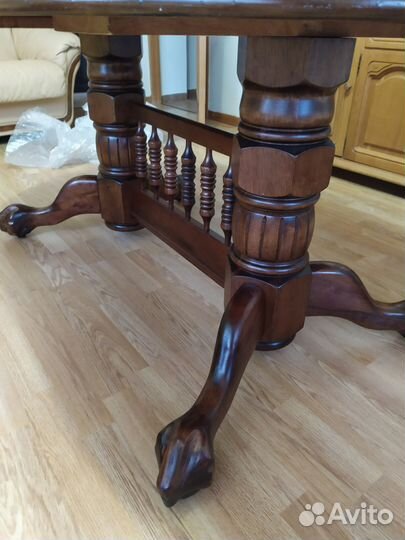 Кухонный стол