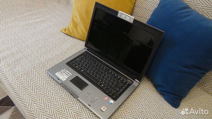 Бюджетный ноутбук asus /2 ядра, 2 гига