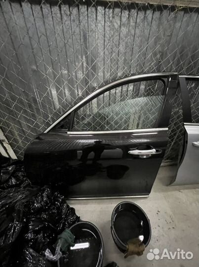 Передняя дверь Инфинити ку икс 70