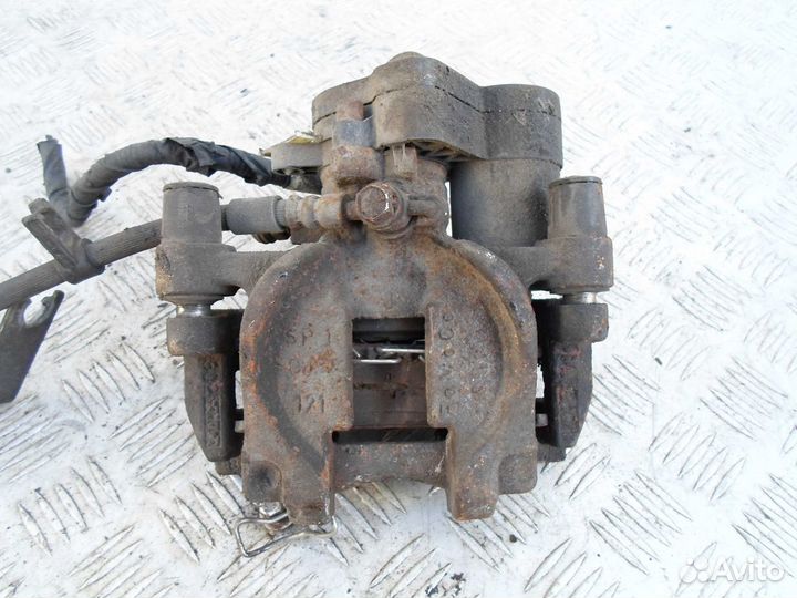 Суппорт задний левый Ford Fusion 2 USA