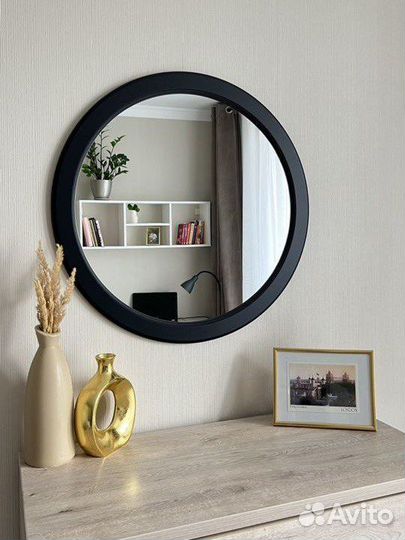 Круглое зеркало в раме 59см