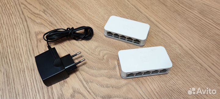 Коммутатор D-Link DES-1005A