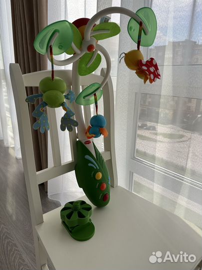 Музыкальный мобиль на кроватку