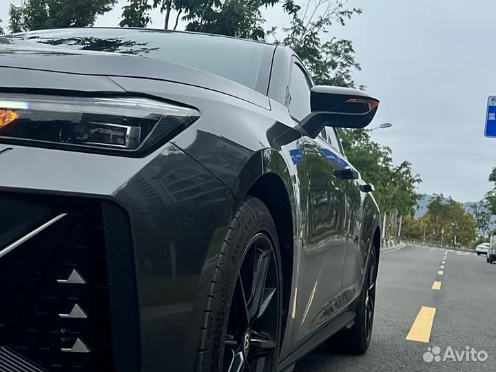 Changan UNI-V 1.5 AMT, 2022, 10 000 км