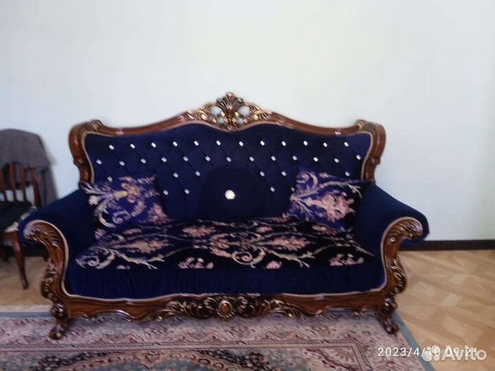 Холл четверка
