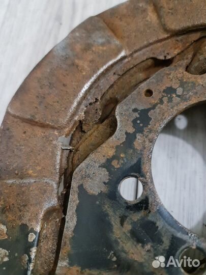 Механизм ручного тормоза задний правый Mitsubishi