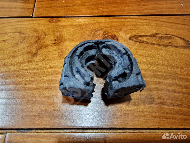 Втулка стабилизатора VW Beetle / Golf 6 / Jetta 6